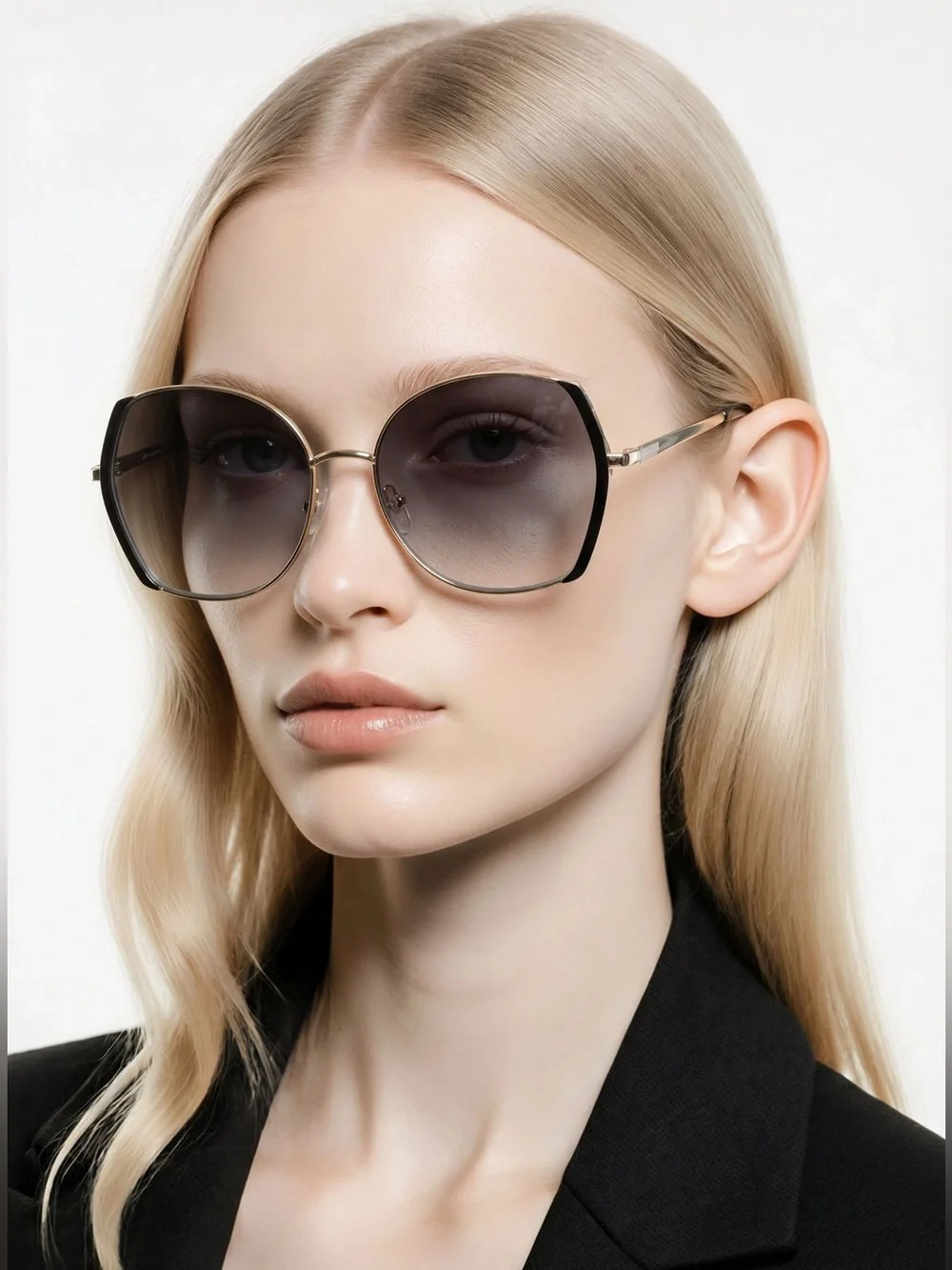 Oscar De La Renta, women’s Oversized Gradient Black Frame Sunglasses